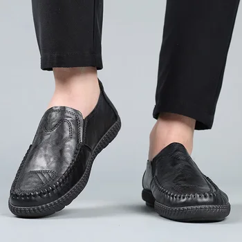 Повседневная обувь из мелкой кожи, Противоскользящие Модные Спортивные Мужские Лоферы, Дышащая Швейная Мужская обувь, Черная Мужская обувь для отдыха с круглым носком 0