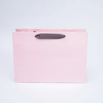 500 шт./лот Модная роскошная сумка для покупок из крафт-бумаги с логотипом на заказ, подарочная сумка для упаковки одежды / ювелирных изделий с ручками